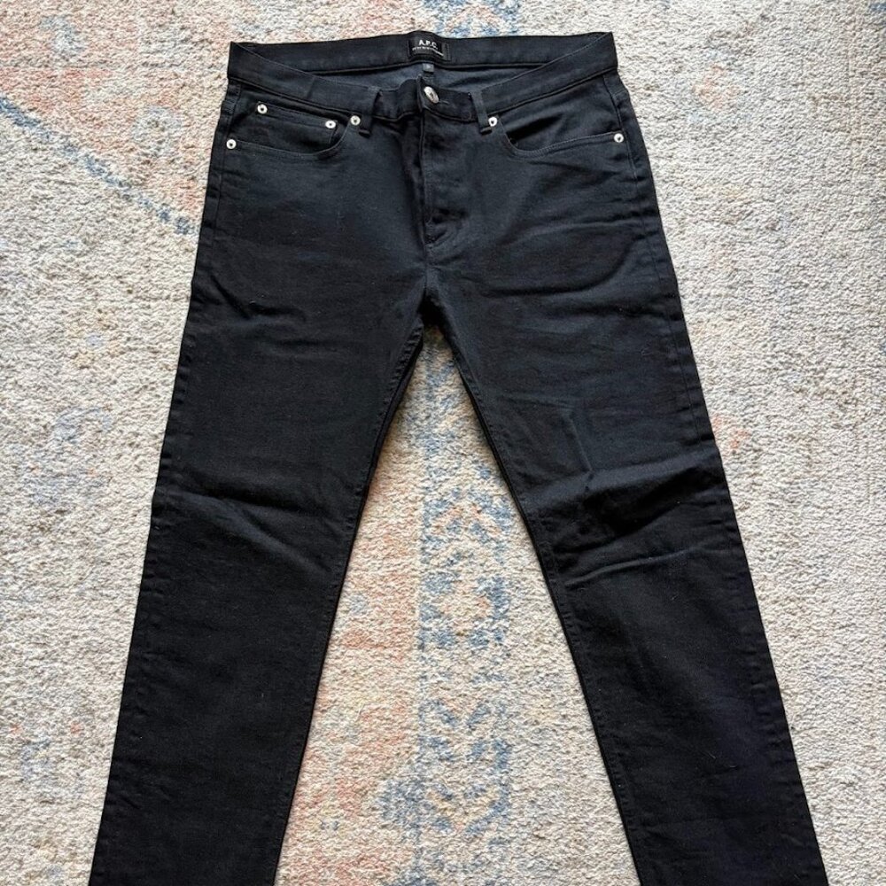 APC Black Petit Standard 31x28